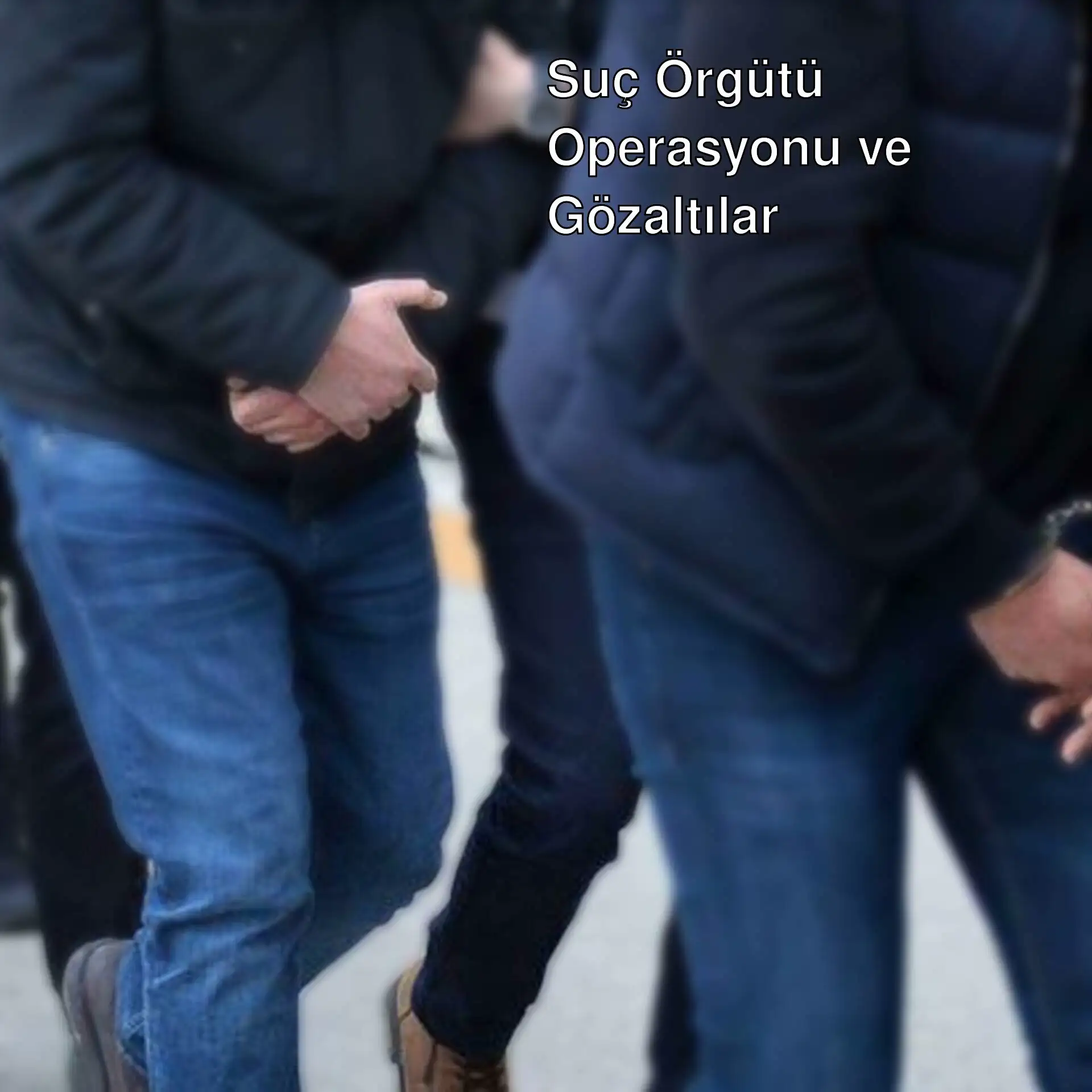 İstanbul'da suç örgütlerine yönelik operasyon. İstanbul'da suç örgütlerine yönelik operasyon.