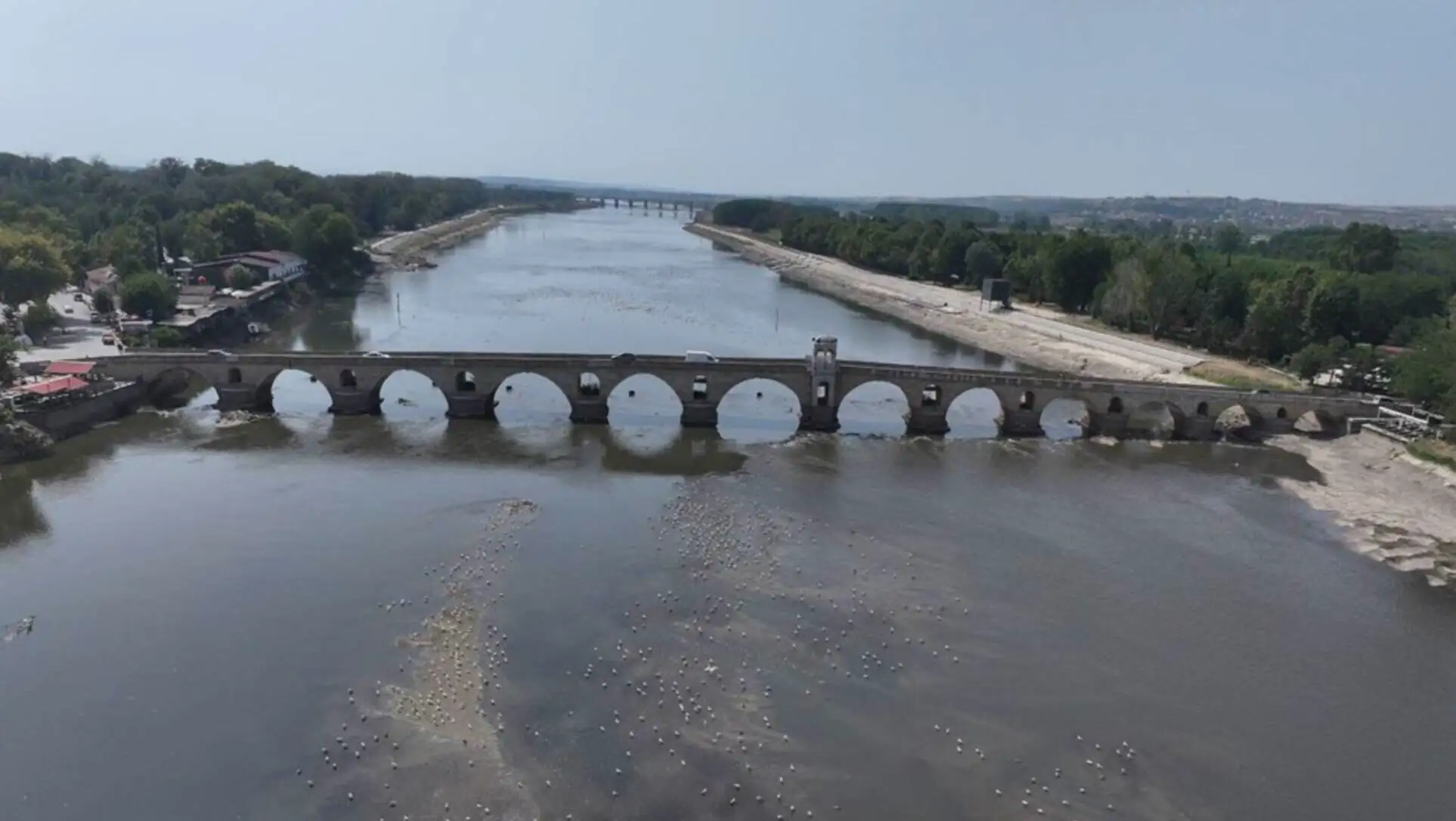 Meriç Nehri'nde tarihi kalıntılar. Meriç Nehri'nde tarihi kalıntılar.
