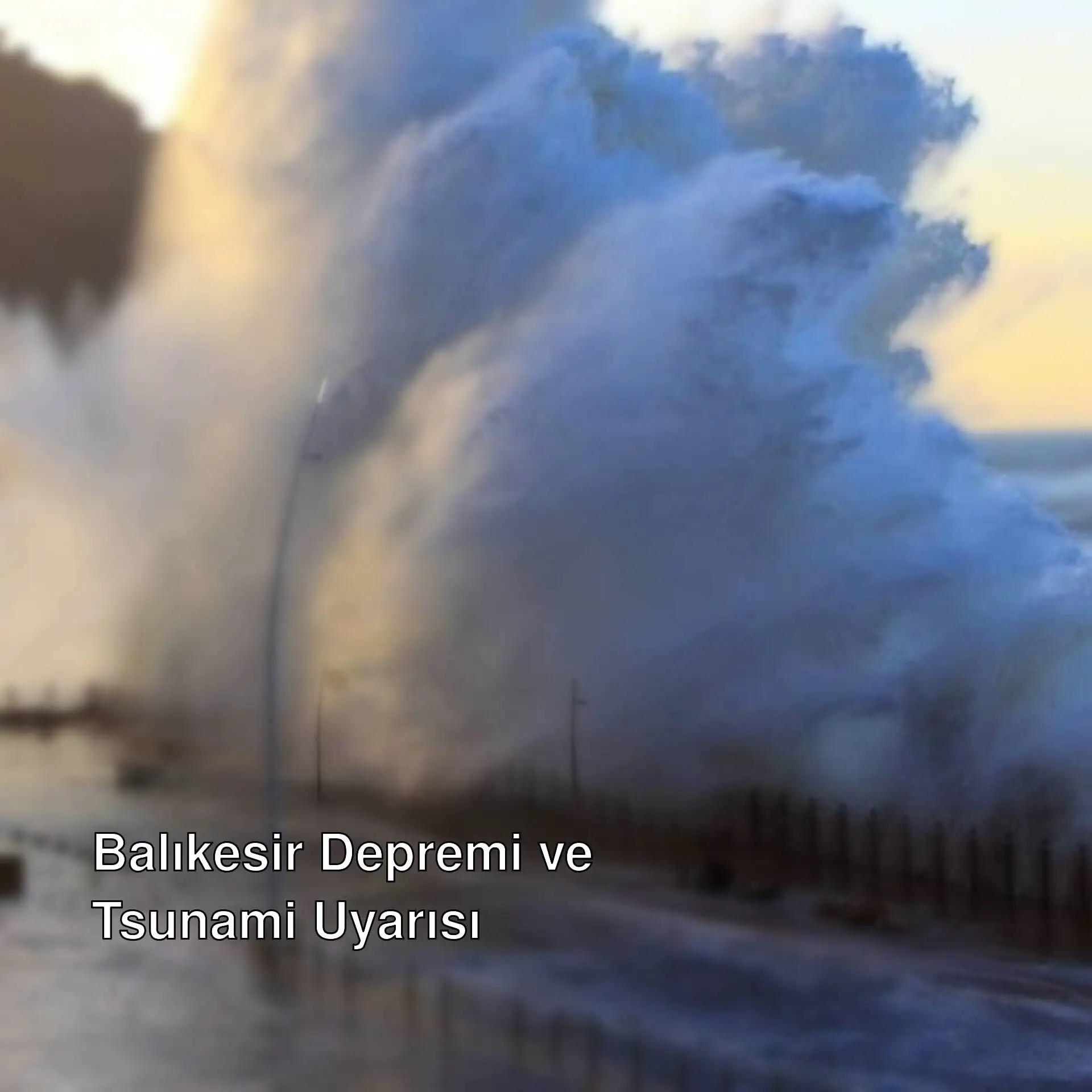 Büyük bir dalganın duvara çarpması. Büyük bir dalganın duvara çarpması.
