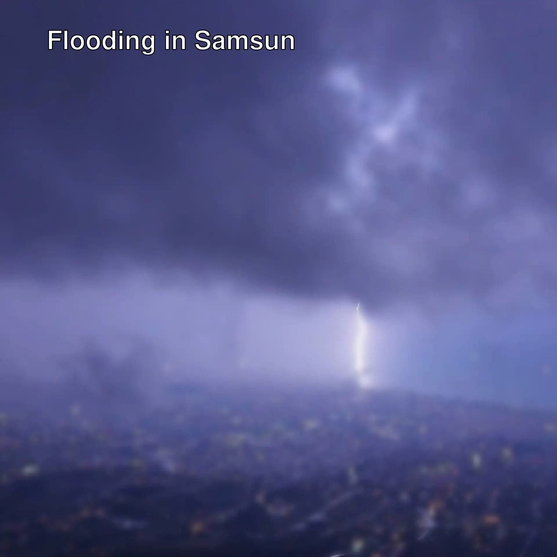 Lightning in the sky during heavy rain in Samsun.