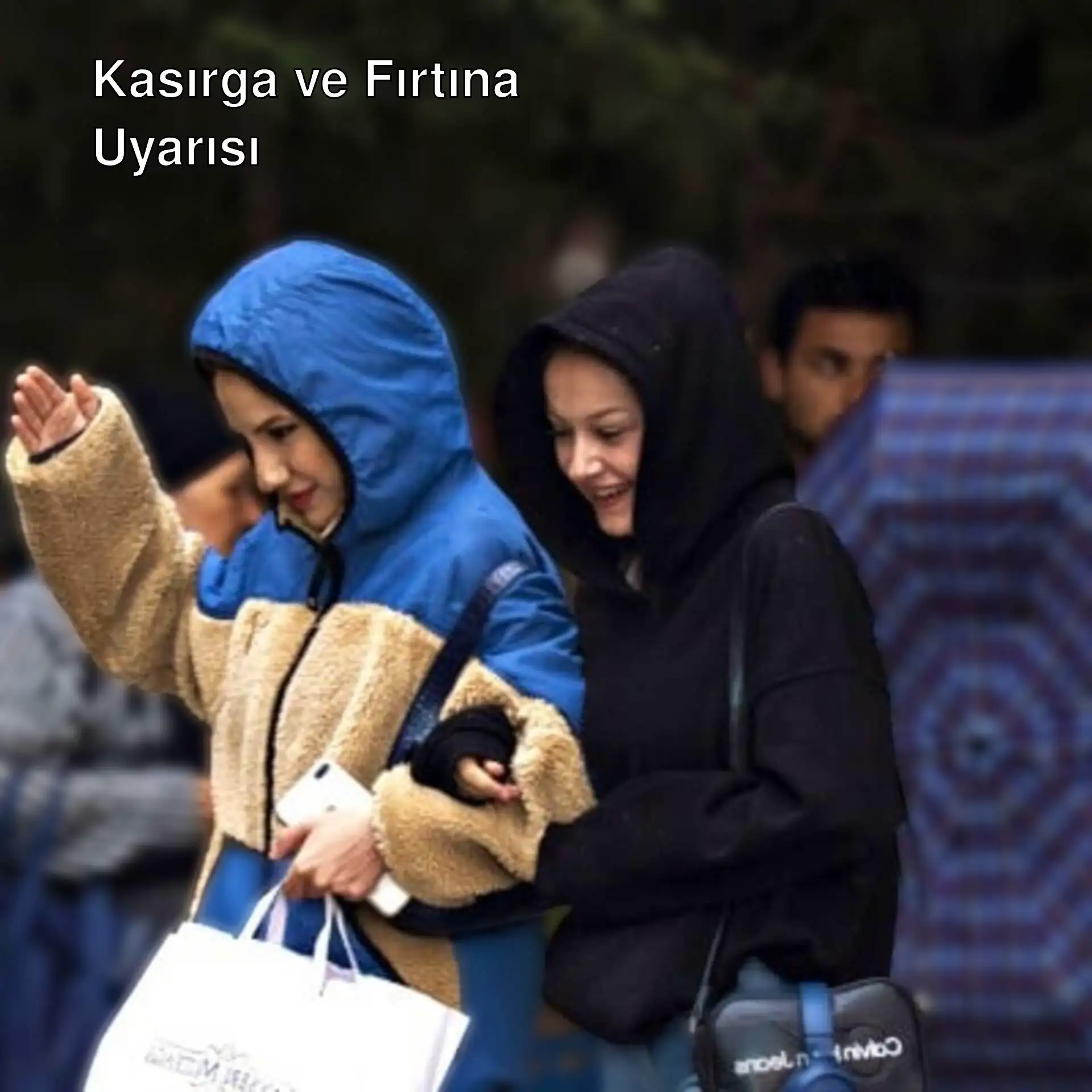 Meteoroloji, kasırga ve fırtına felaketi için uyarıda bulundu. Meteoroloji, kasırga ve fırtına felaketi için uyarıda bulundu.