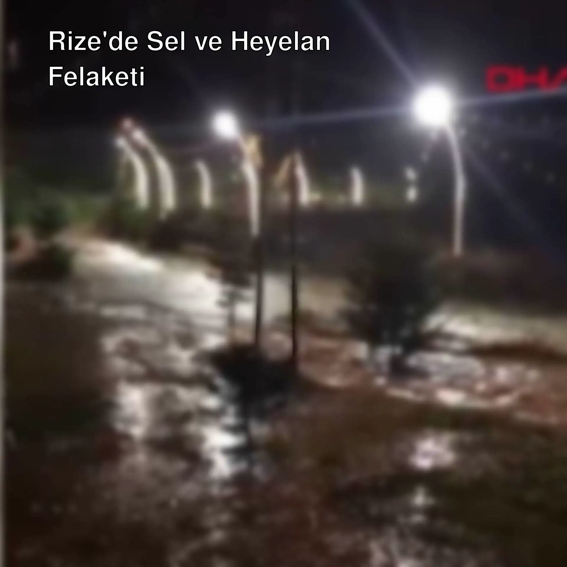 Rize'de sel ve heyelan felaketi sonrası bir görüntü.