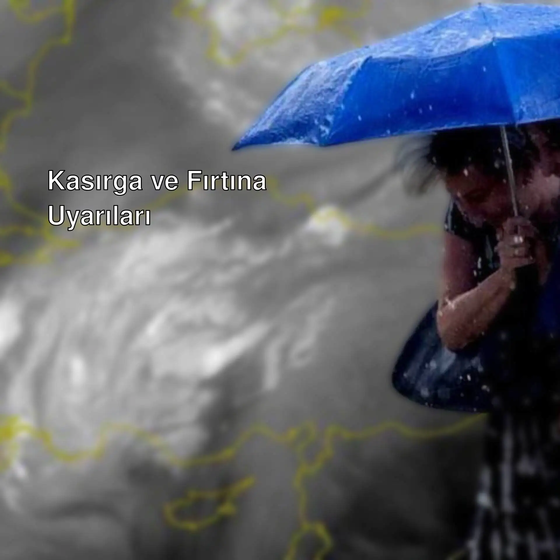Yağmurda mavi şemsiye tutan bir kadın.