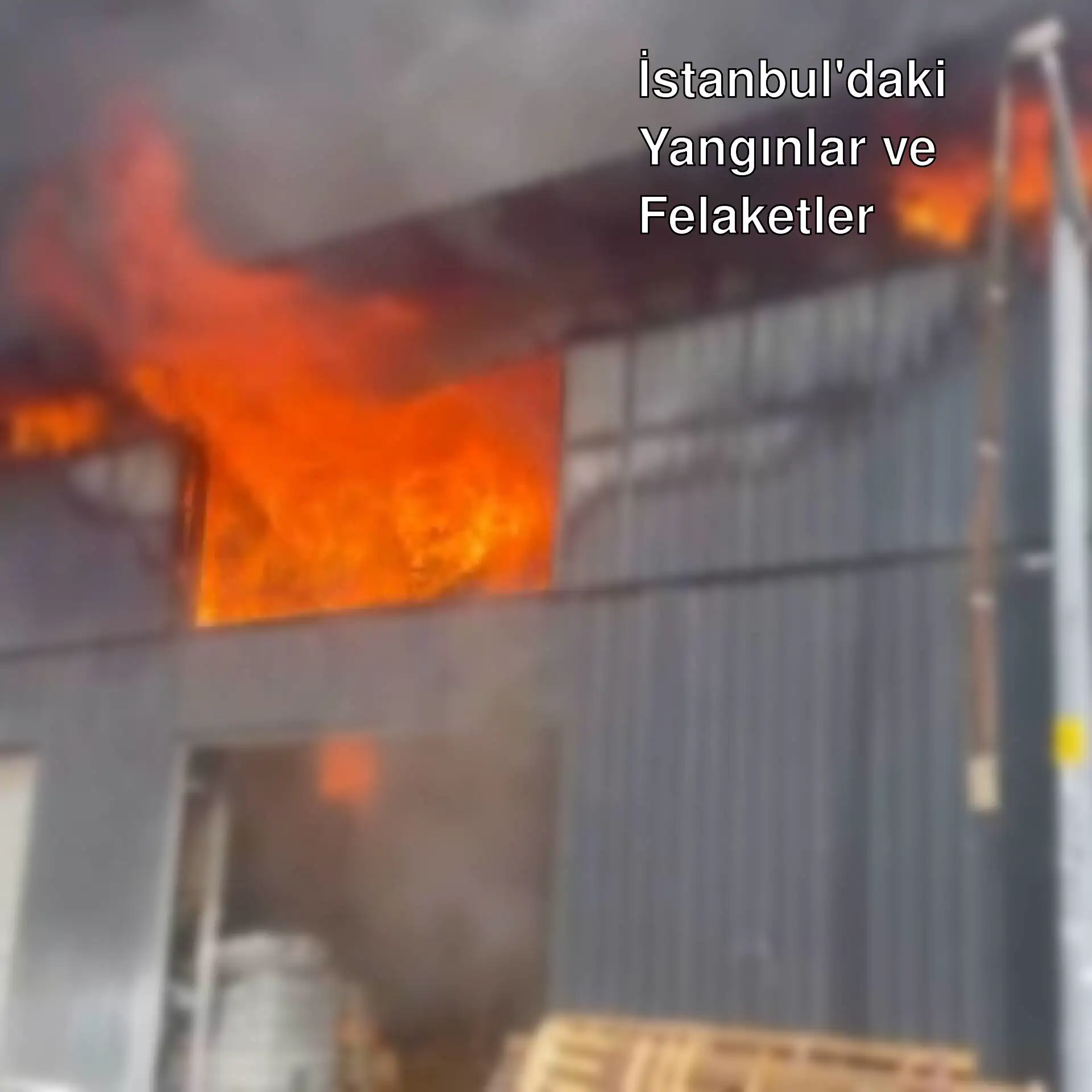 Bir binanın yanmakta olduğu görüntü.
