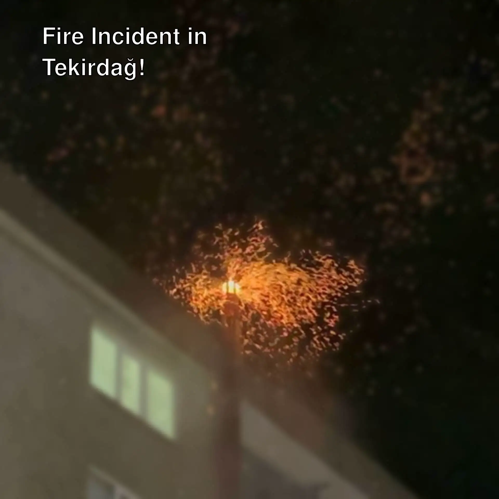 A simit shop in Tekirdağ with flames erupting from the chimney. A simit shop in Tekirdağ with flames erupting from the chimney.