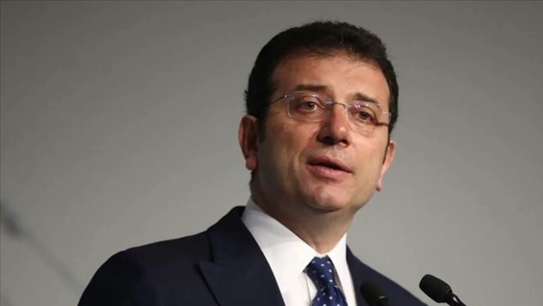 Ekrem İmamoğlu basın toplantısı yapıyor. Ekrem İmamoğlu basın toplantısı yapıyor.