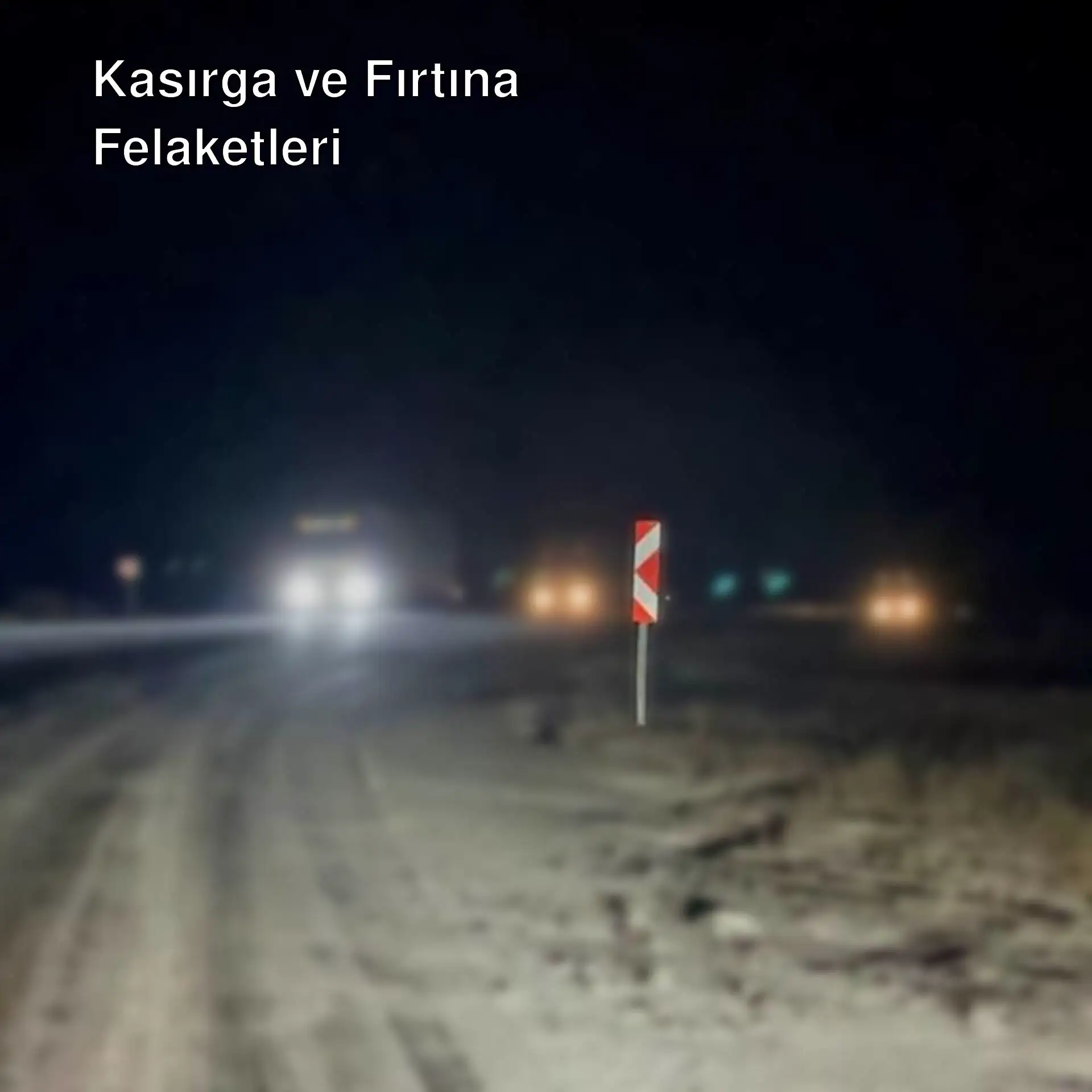 Bir tır yolda mahsur kaldı. Bir tır yolda mahsur kaldı.