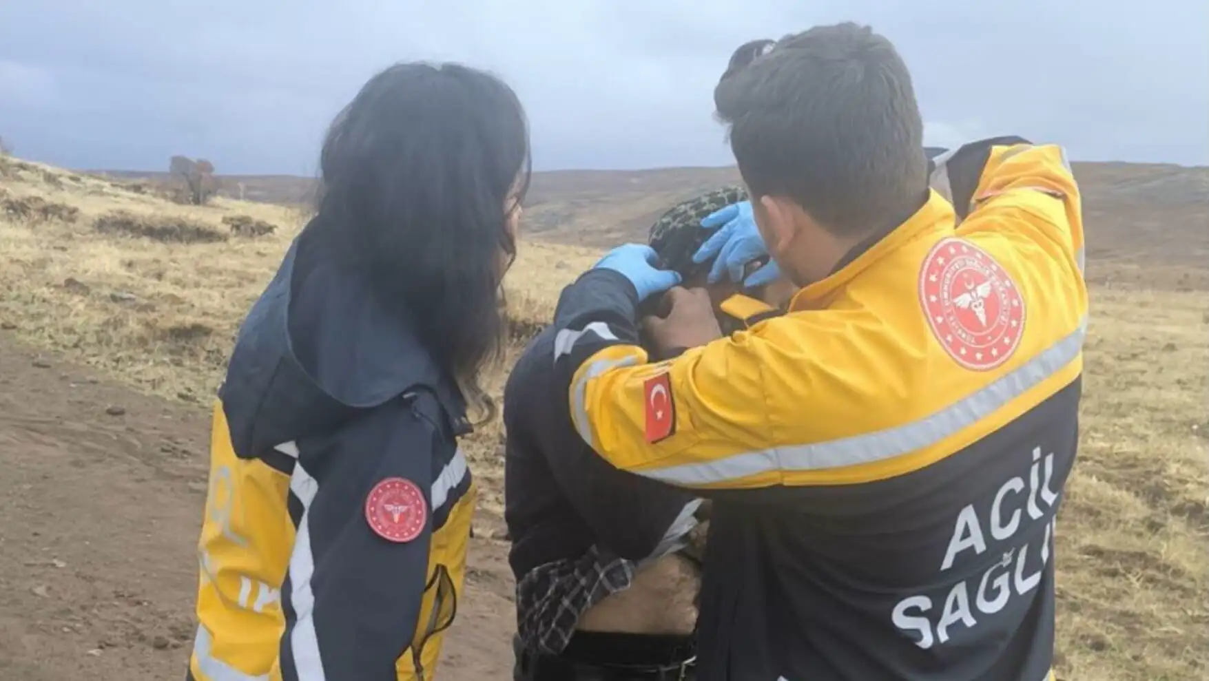 Yıldırım düşmesi sonucu yaralanan şahıs. Yıldırım düşmesi sonucu yaralanan şahıs.