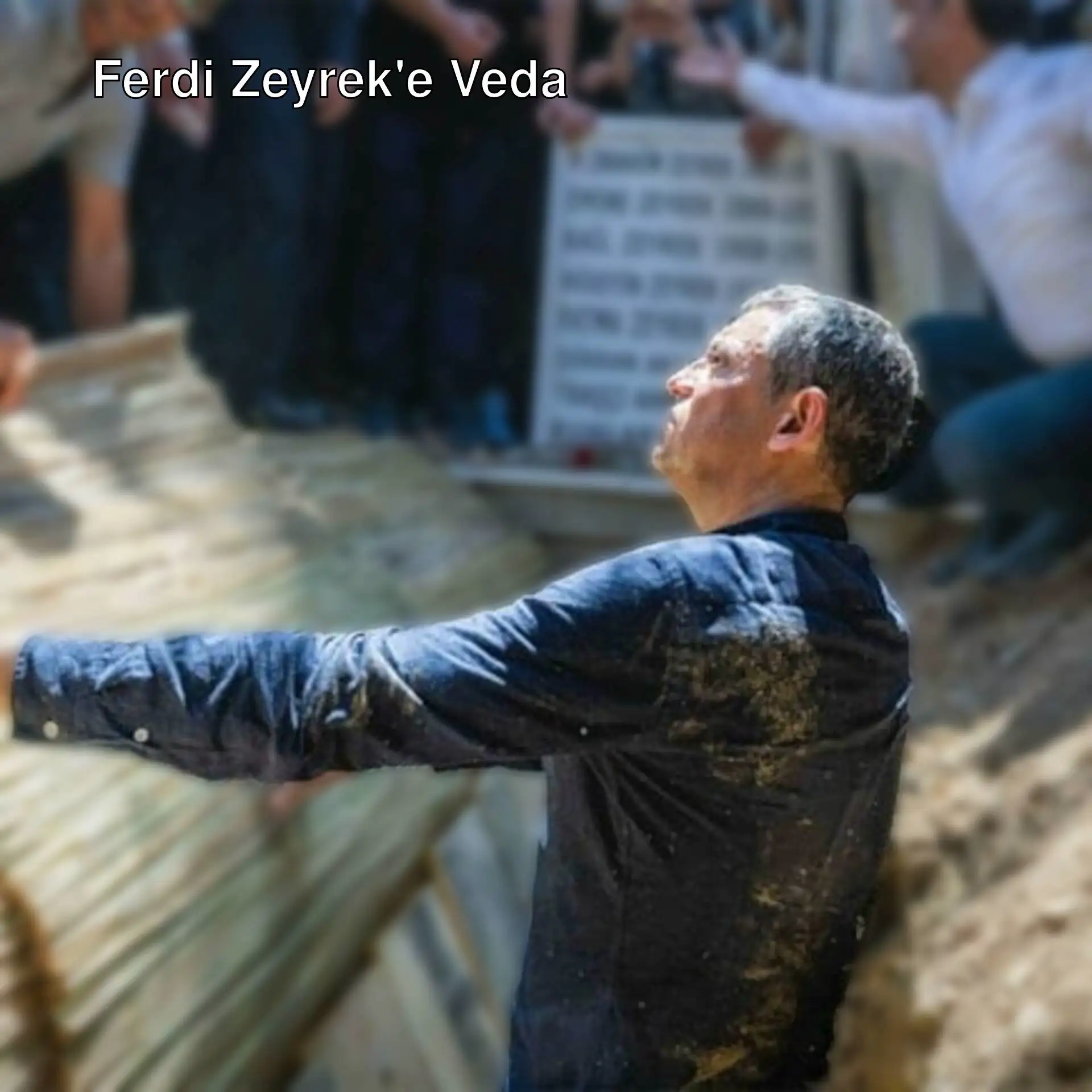 Özgür Özel, Ferdi Zeyrek'in cenazesinde konuşma yapıyor. Özgür Özel, Ferdi Zeyrek'in cenazesinde konuşma yapıyor.