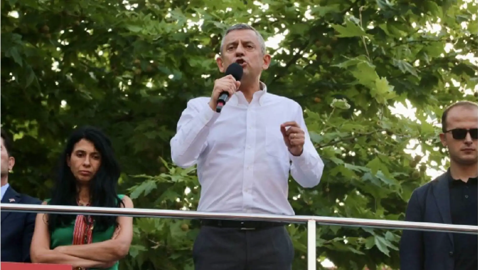 Özgür Özel, Murat Çalık'ın sağlık durumu hakkında konuşuyor.