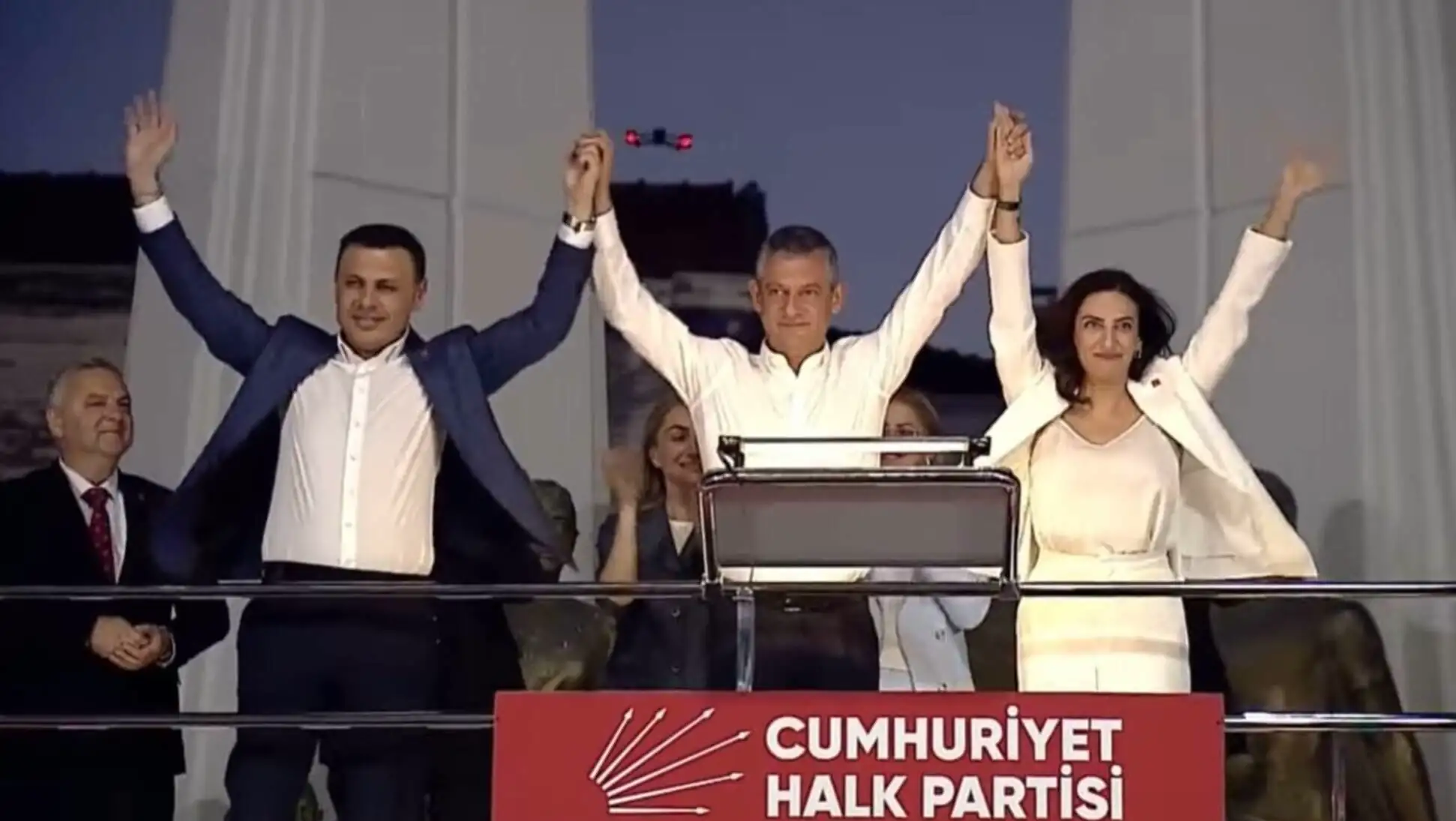 Bakırköy'de düzenlenen mitingde kalabalık bir grup. Bakırköy'de düzenlenen mitingde kalabalık bir grup.