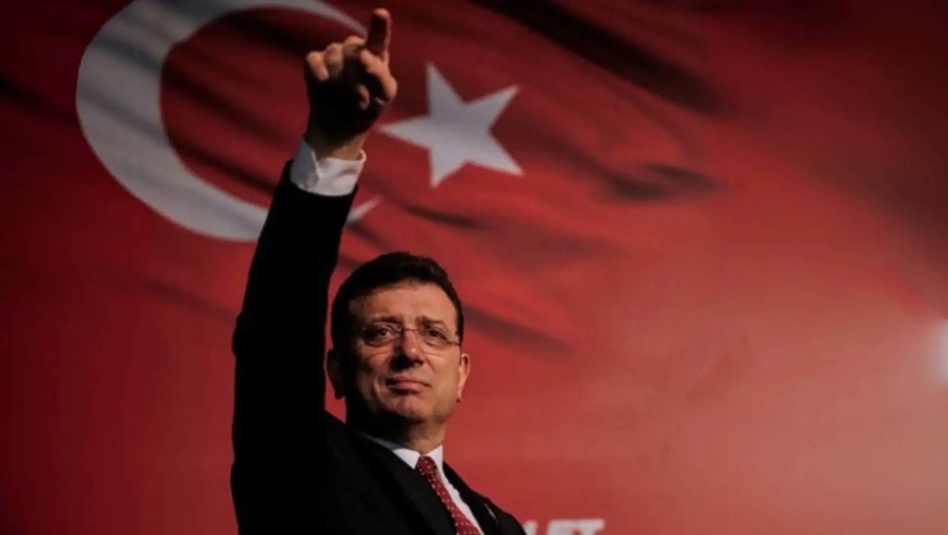 CHP Genel Başkanı Özgür Özel, Cumhurbaşkanlığı Aday Ofisi açılışında.
