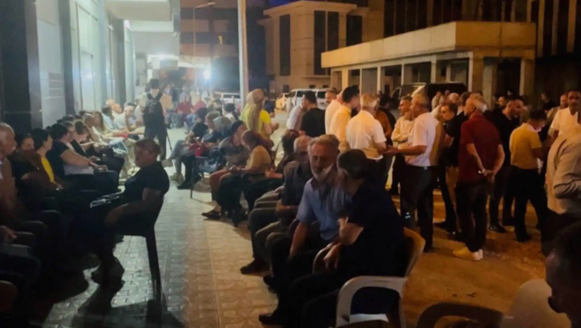 Abdurrahman Tutdere with his supporters. Abdurrahman Tutdere with his supporters.