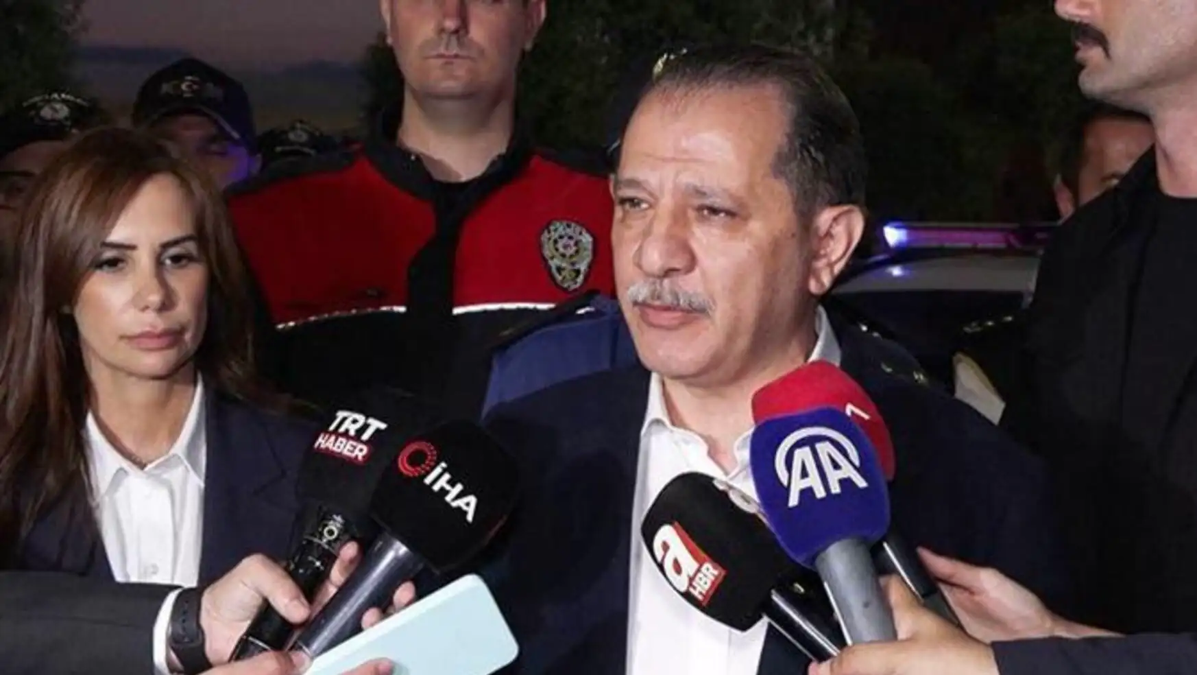 Istanbul Police Chief Selami Yıldız speaks to reporters during the inspection.