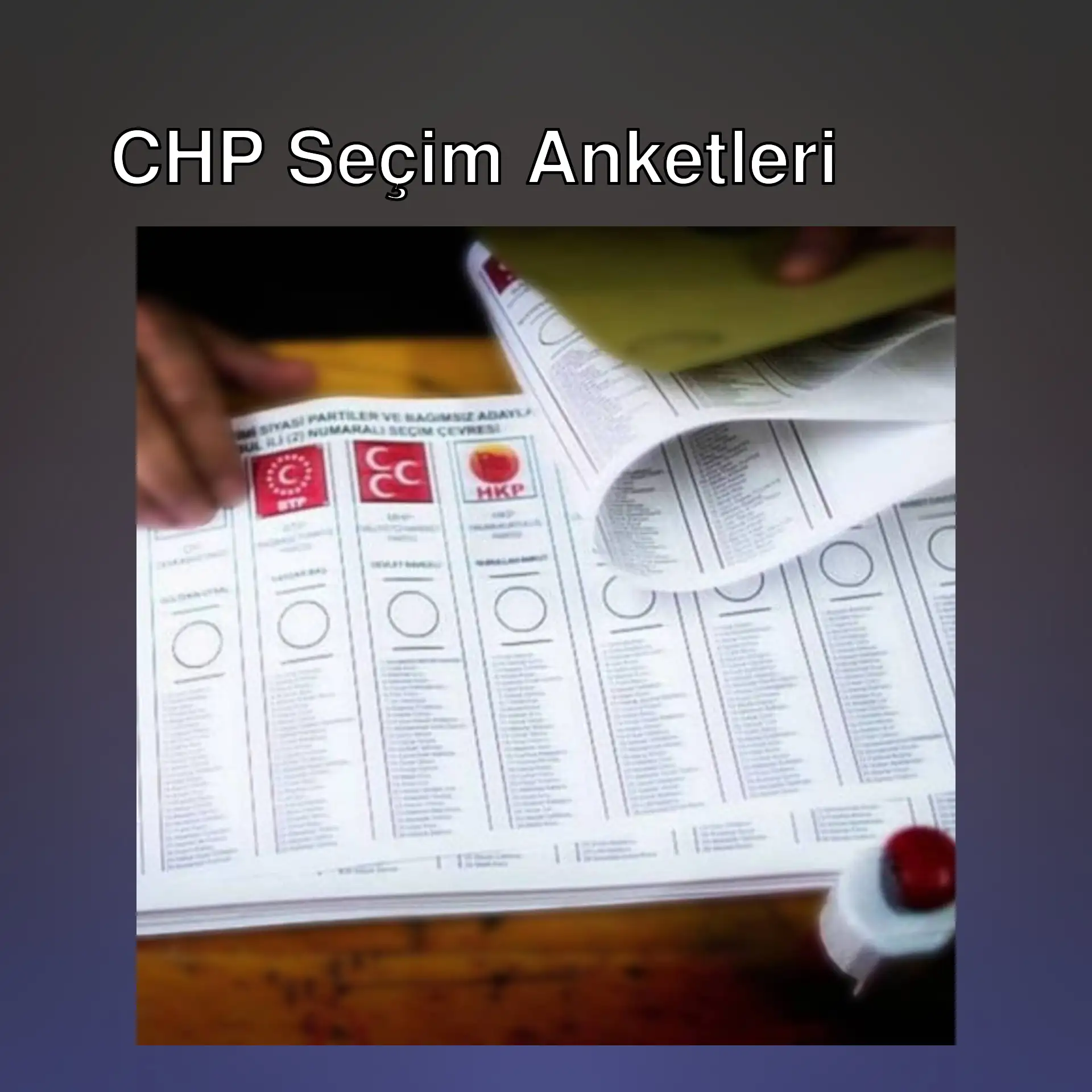 CHP seçim anketi ile ilgili bir belge tutan kişi.