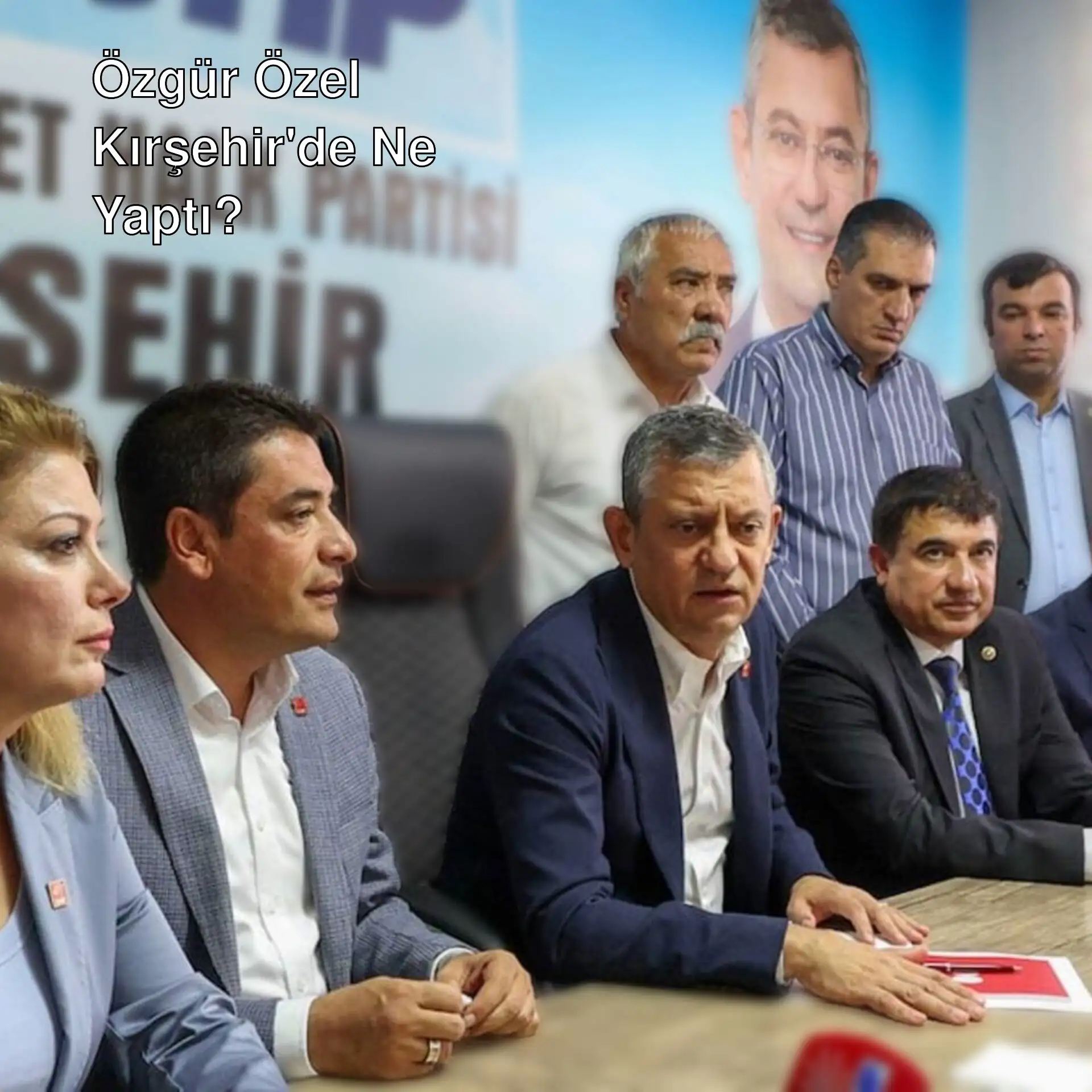 Özgür Özel Kırşehir'de CHP İl Başkanlığını ziyaret etti. Özgür Özel Kırşehir'de CHP İl Başkanlığını ziyaret etti.