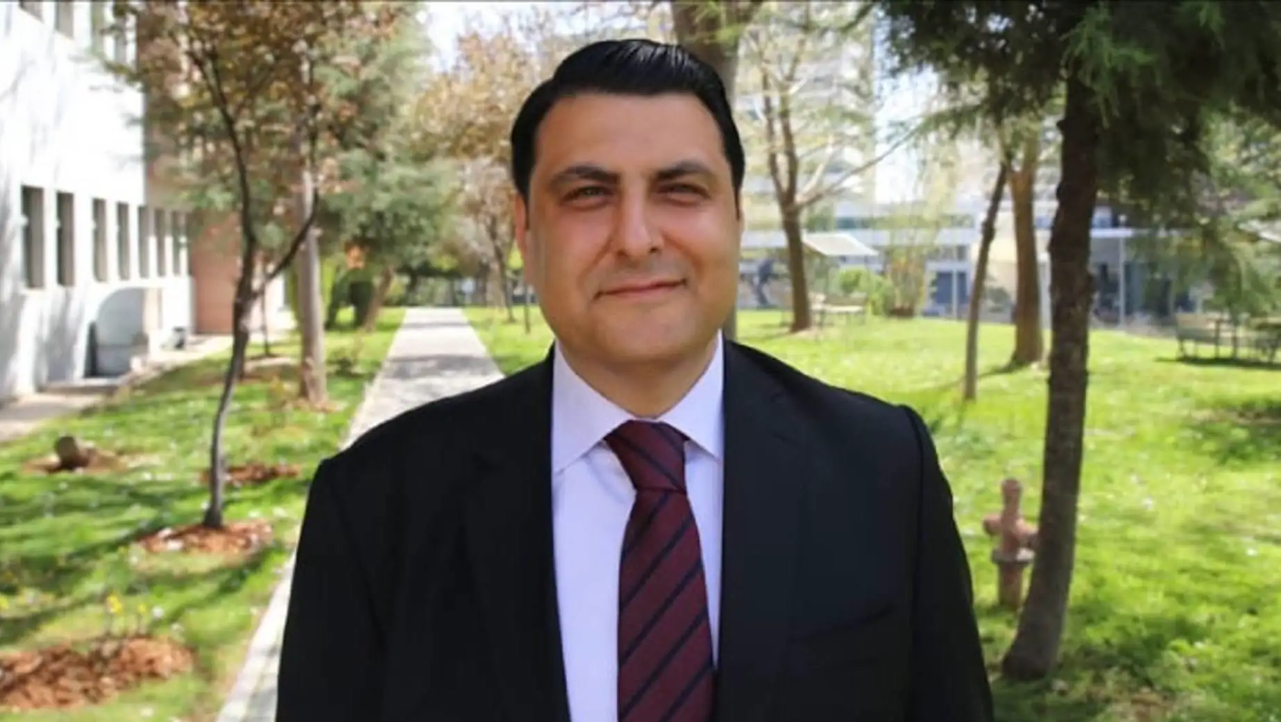 CHP'li başkanlar, AKP'ye geçişleri hakkında açıklama yapıyor. CHP'li başkanlar, AKP'ye geçişleri hakkında açıklama yapıyor.