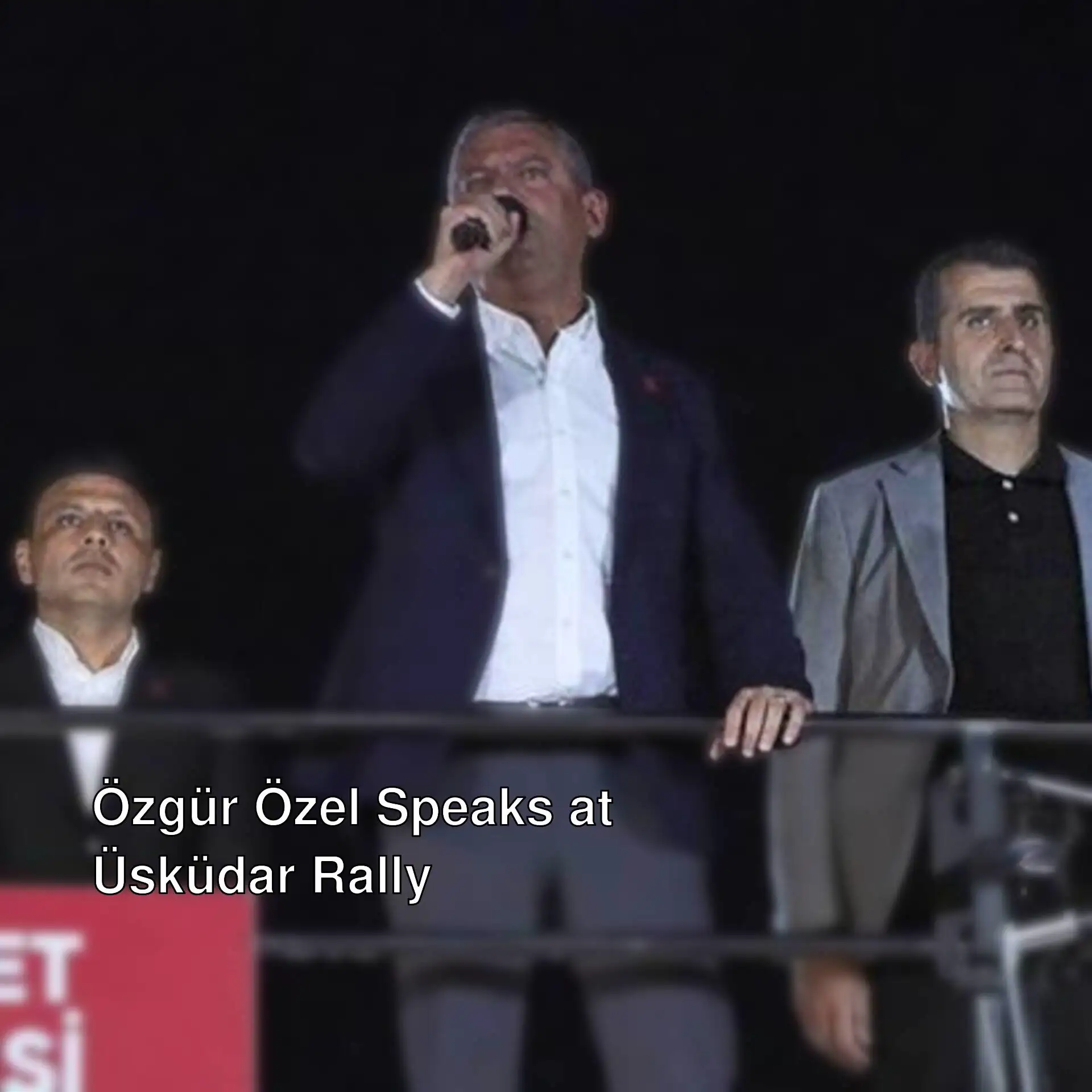 CHP Leader Özgür Özel speaking at the Üsküdar rally. CHP Leader Özgür Özel speaking at the Üsküdar rally.