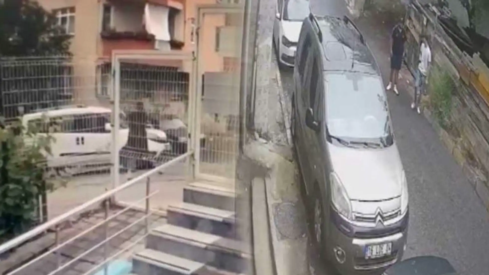 Saldırı sonrası bir aracın sokakta park edilmiş hali. Saldırı sonrası bir aracın sokakta park edilmiş hali.