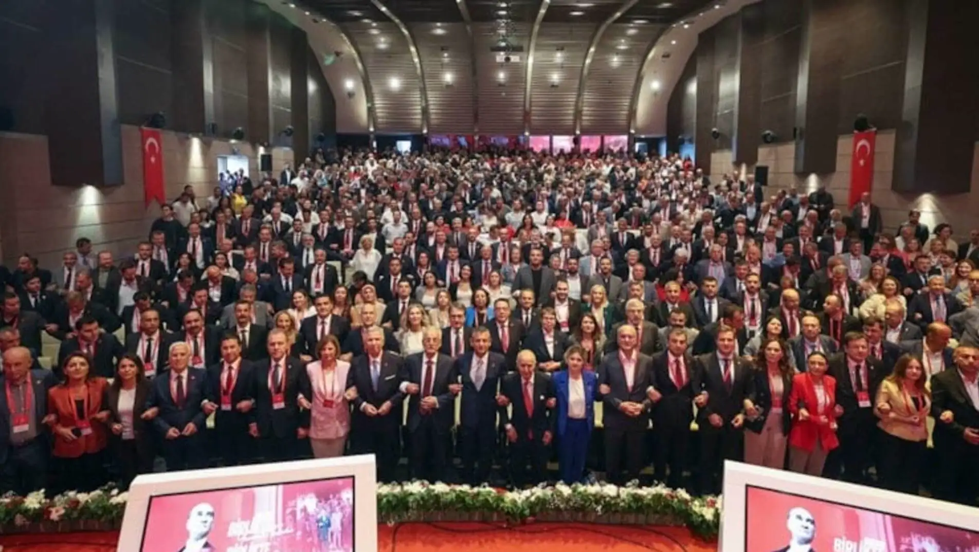 Participants at the CHP meeting