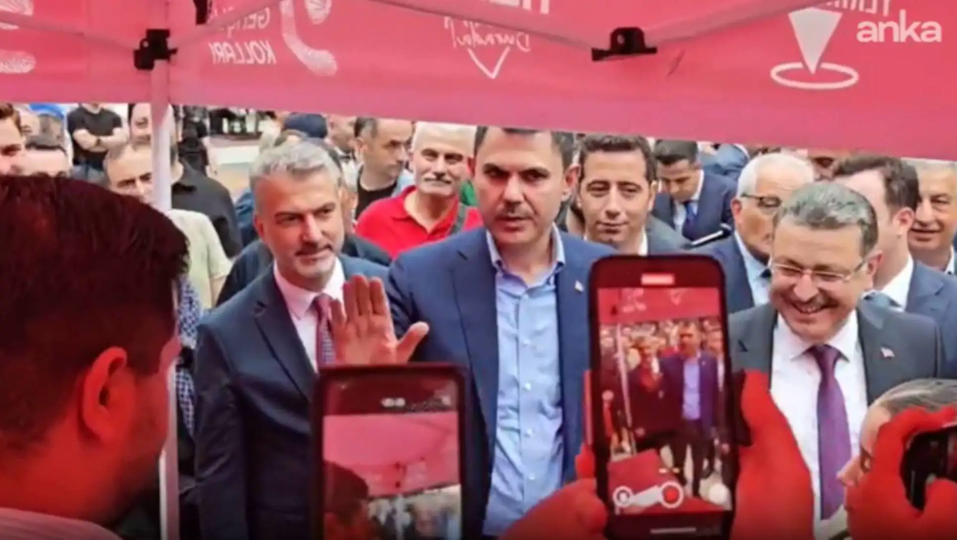 Mansur Yavaş ve diğer başkanlar Bakan Kurum ile görüşme yapıyor. Mansur Yavaş ve diğer başkanlar Bakan Kurum ile görüşme yapıyor.