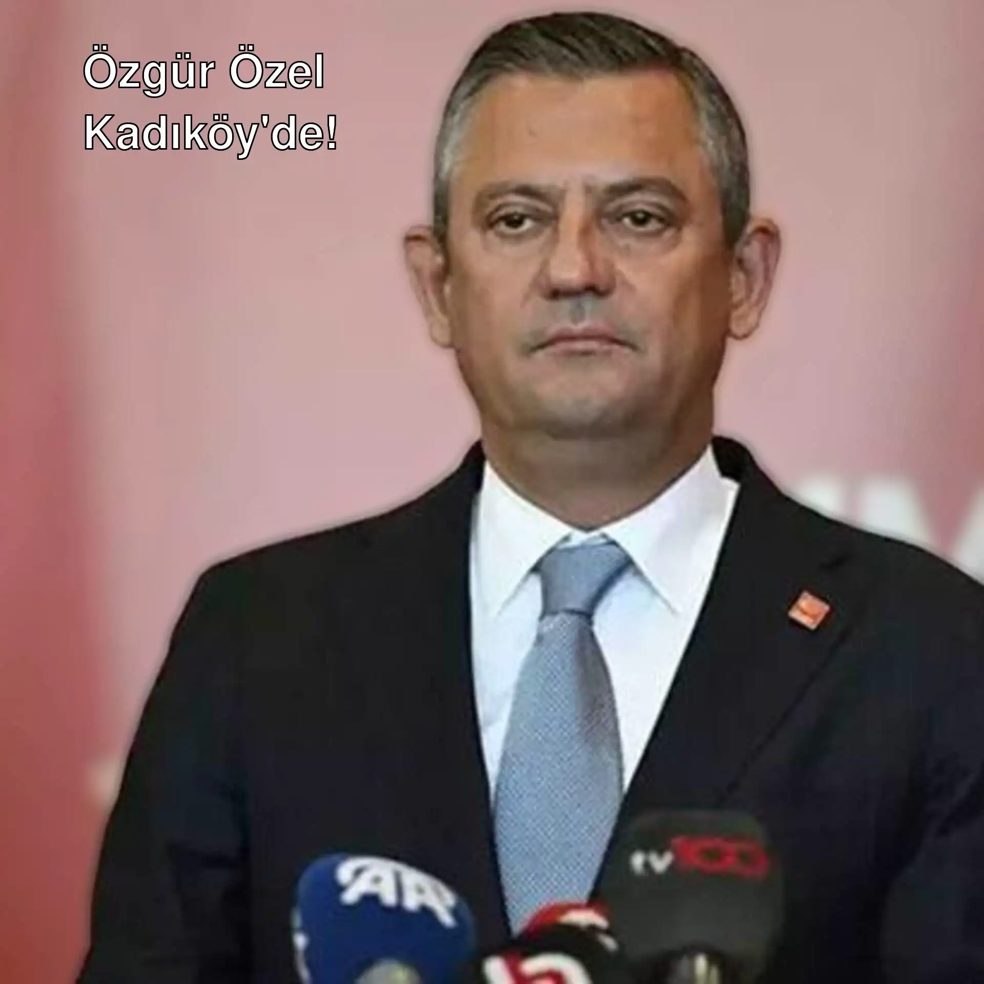 CHP Lideri Özgür Özel, Kadıköy Belediyesi'nde basın toplantısı yapıyor. CHP Lideri Özgür Özel, Kadıköy Belediyesi'nde basın toplantısı yapıyor.