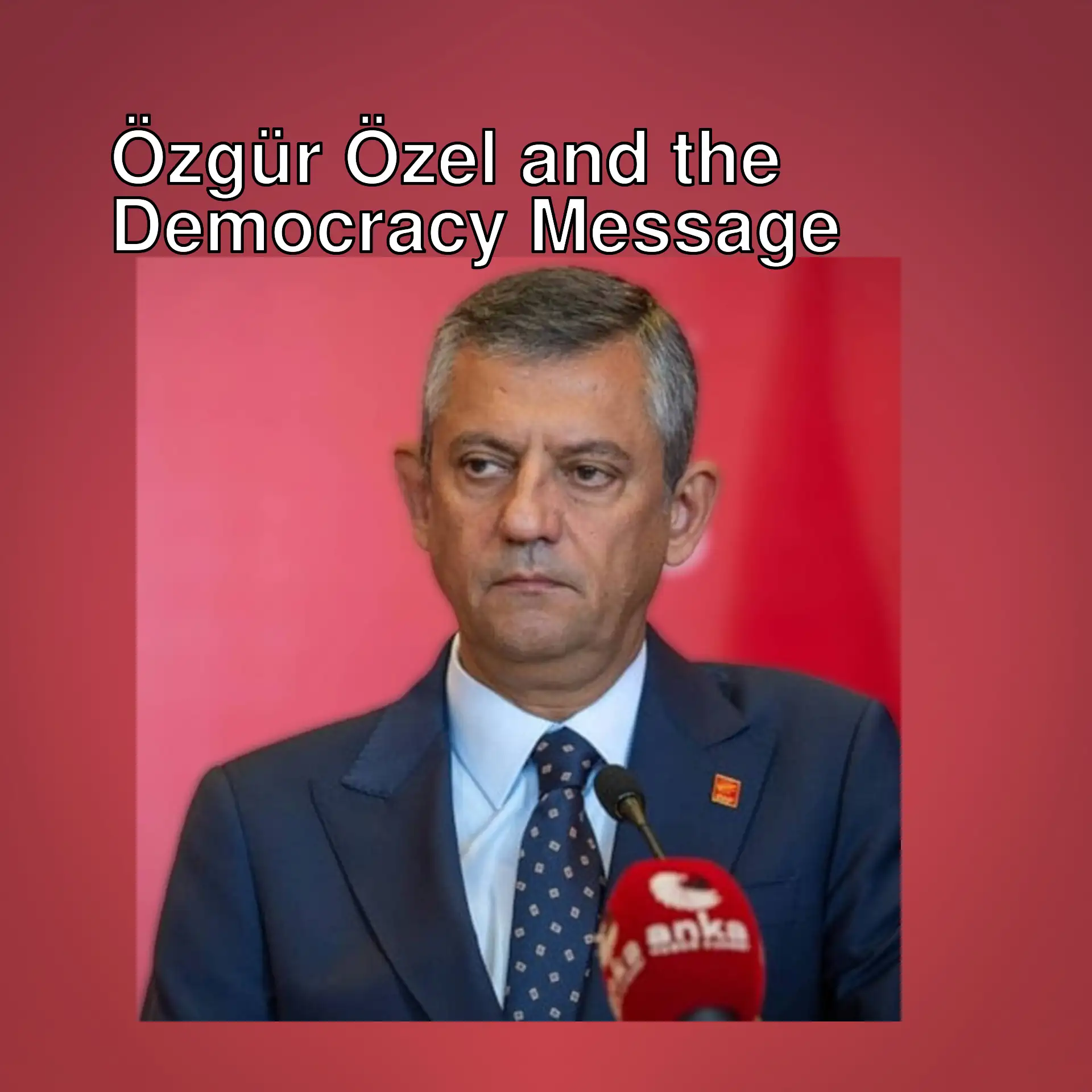 Özgür Özel speaking at the Bahçelievler rally.