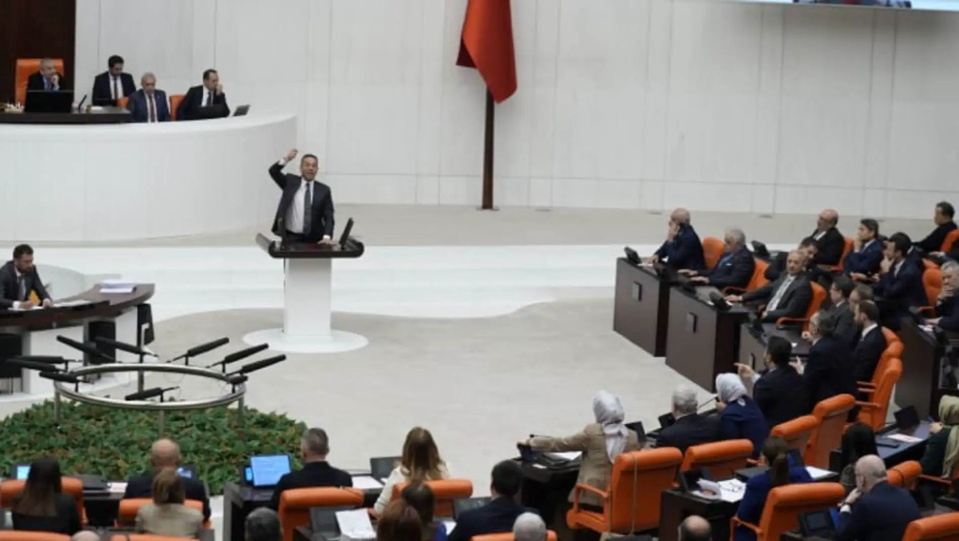 A discussion on CHP's election strategies.