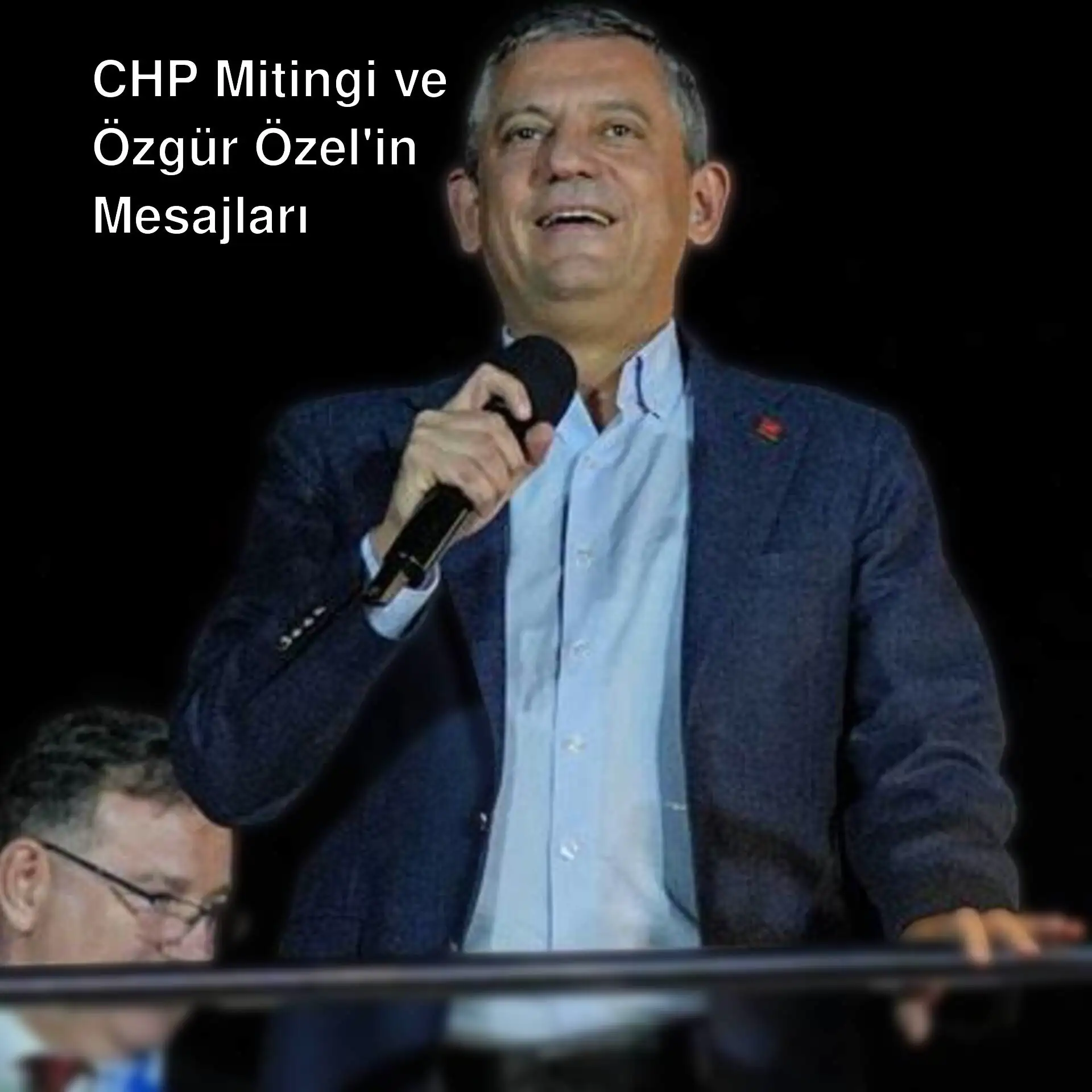 Özgür Özel, Sarıyer mitinginde konuşma yapıyor. Özgür Özel, Sarıyer mitinginde konuşma yapıyor.