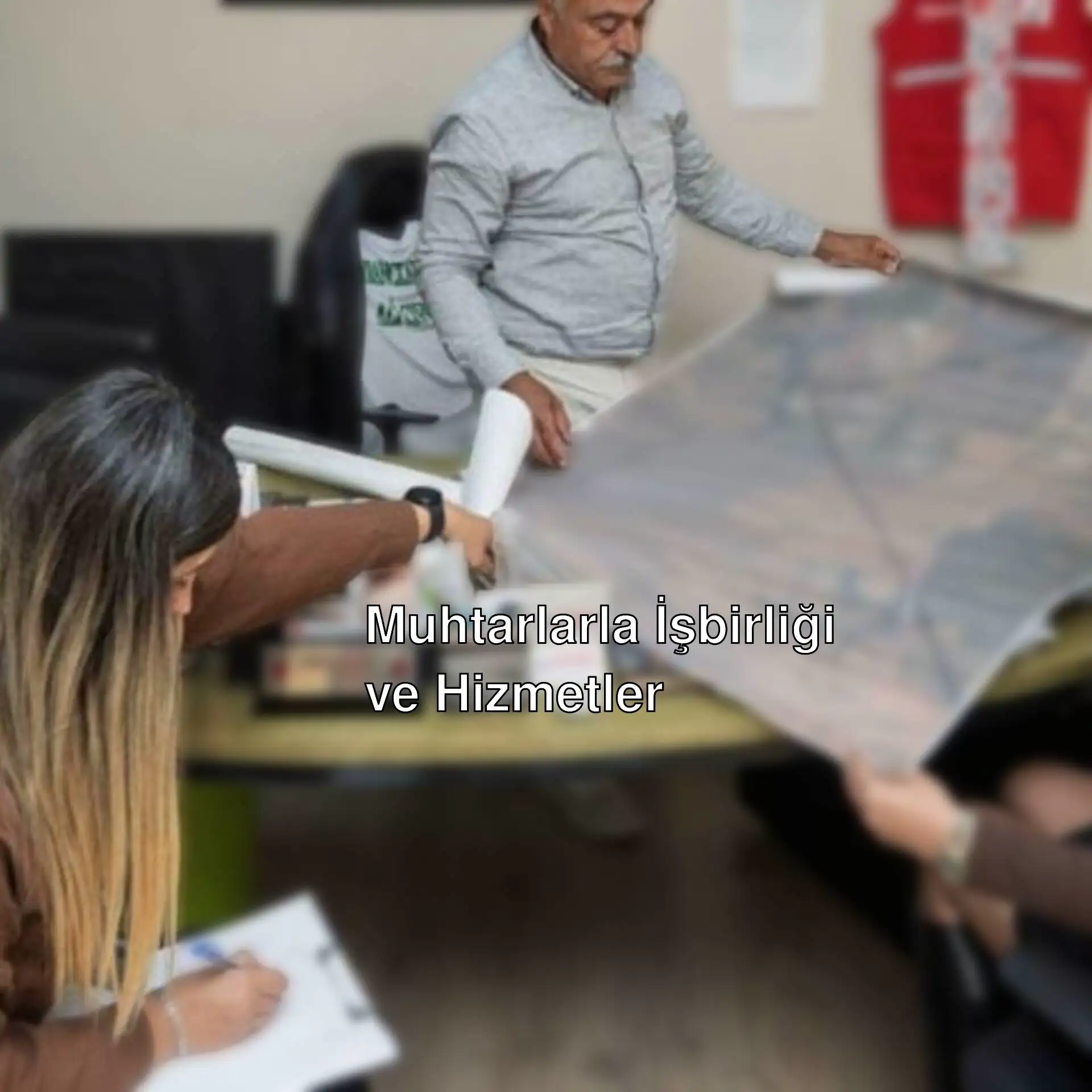 İzmir'de muhtarlarla yapılan toplantıdan bir görüntü. İzmir'de muhtarlarla yapılan toplantıdan bir görüntü.