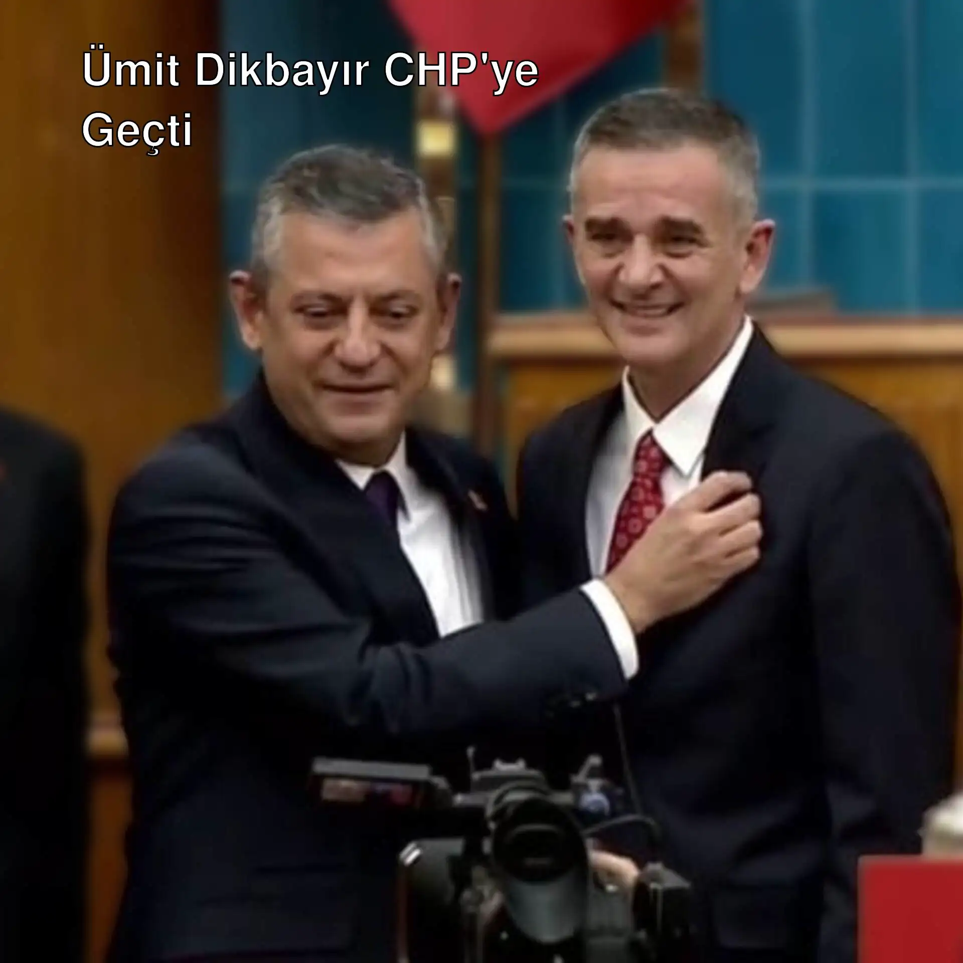 Ümit Dikbayır CHP'ye katıldı. Ümit Dikbayır CHP'ye katıldı.