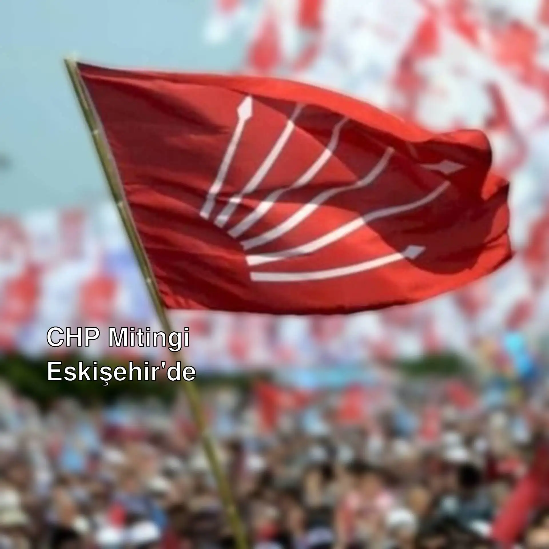 CHP mitinginde kalabalık bir grup insan. CHP mitinginde kalabalık bir grup insan.
