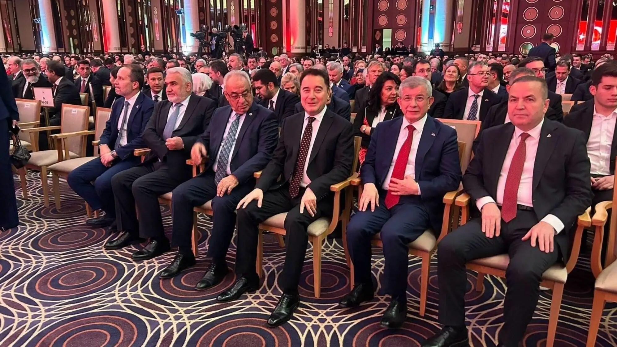 Cumhurbaşkanlığı Külliyesi'nde yapılan 29 Ekim resepsiyonu. Cumhurbaşkanlığı Külliyesi'nde yapılan 29 Ekim resepsiyonu.